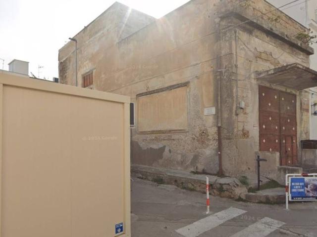 Palazzo in vendita a Terrasini, Palermo