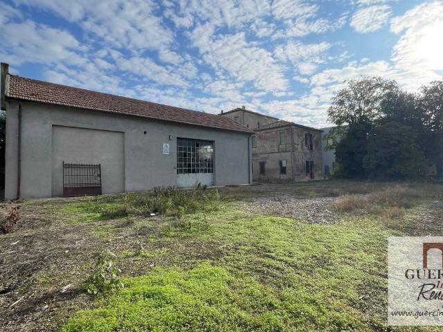 Palazzo in vendita a Unione Alto Ferrarese, Mirabello