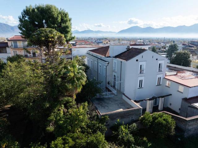 Palazzo in vendita a Terzigno, Campania