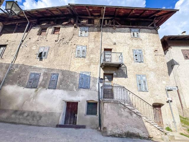 Palazzo in vendita a Comunità della Valle di Sole, Terzolas