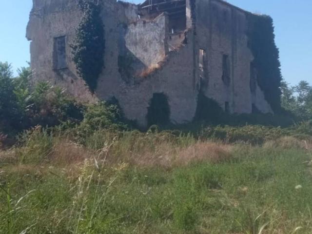 Palazzo in vendita a Teverola, Campania