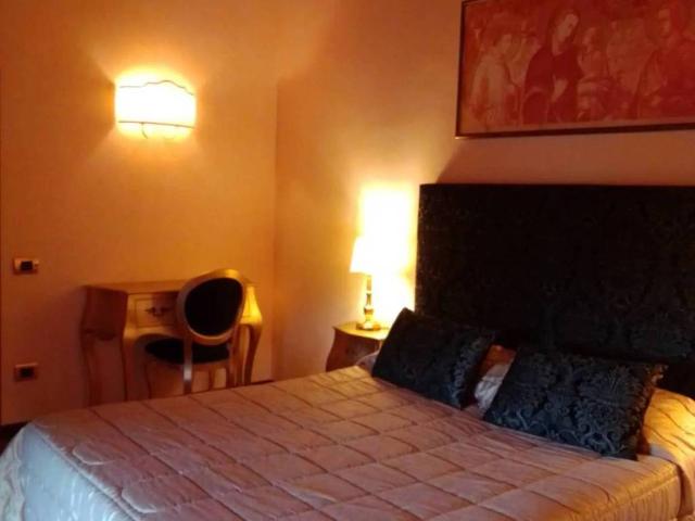 Palazzo in vendita a Izzalini