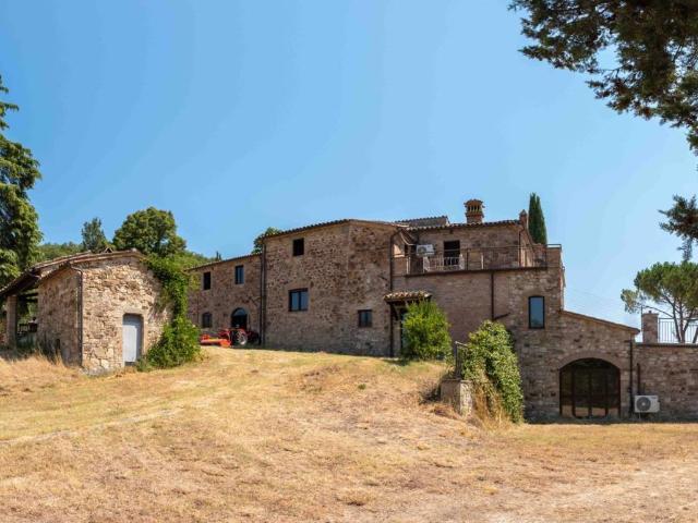 Palazzo in vendita a Izzalini, Umbria