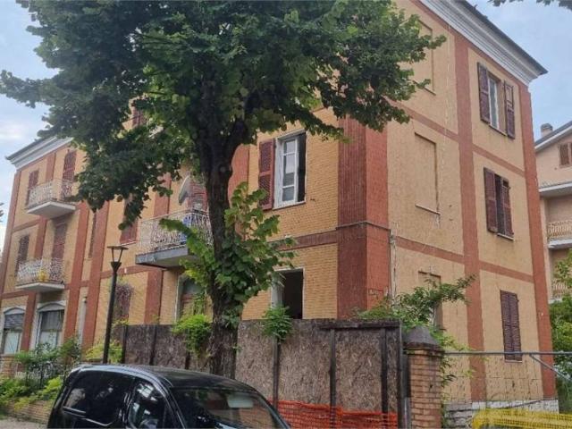 Palazzo in vendita a Marche, Macerata