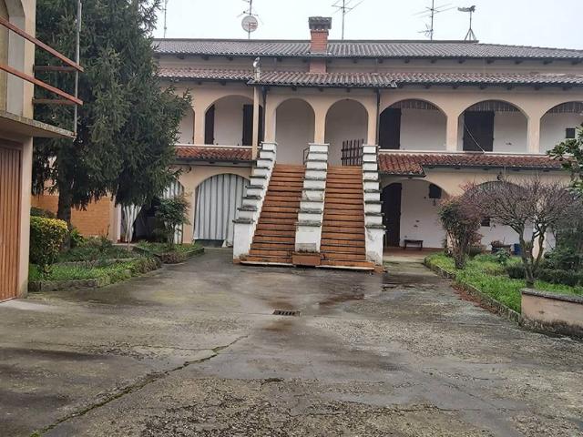 Palazzo in vendita a Torre De' Picenardi, Lombardia