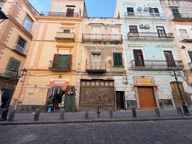 Palazzo in vendita a Sant'Antonio, Torre Del Greco