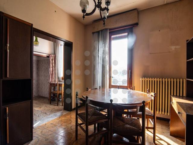 Palazzo in vendita a Montegrotto Terme, Veneto
