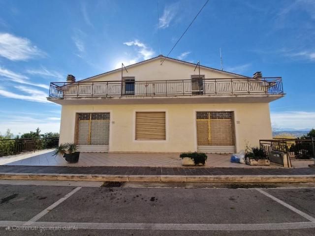 Palazzo in vendita a Unione dei Comuni della Val Vibrata, Tortoreto