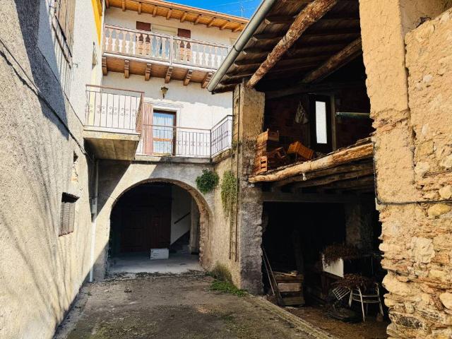 Palazzo in vendita a Comunità Montana Parco Alto Garda bresciano, Toscolano Maderno