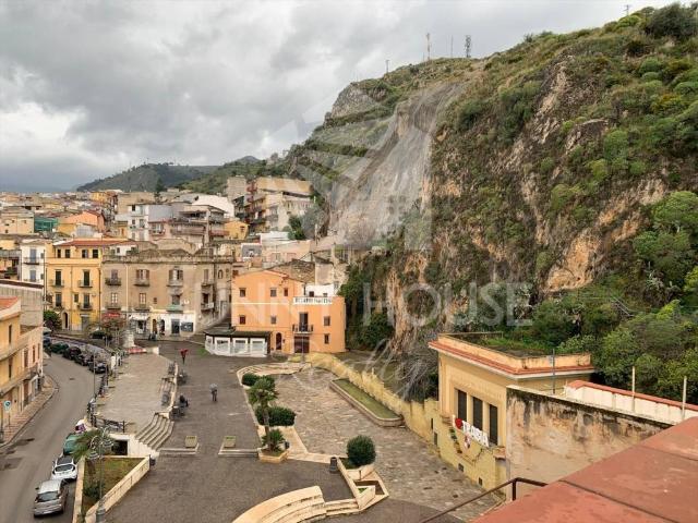 Palazzo in vendita a Trabia, Sicilia