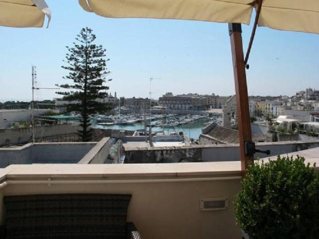 Palazzo in vendita a Puglia, Barletta-andria-trani
