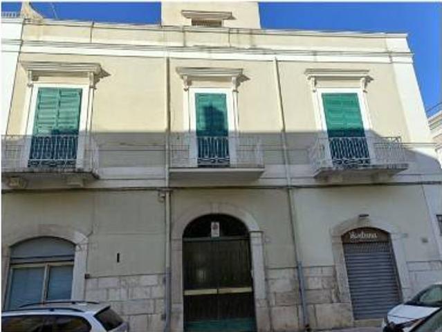 Palazzo in vendita a Puglia, Barletta-andria-trani