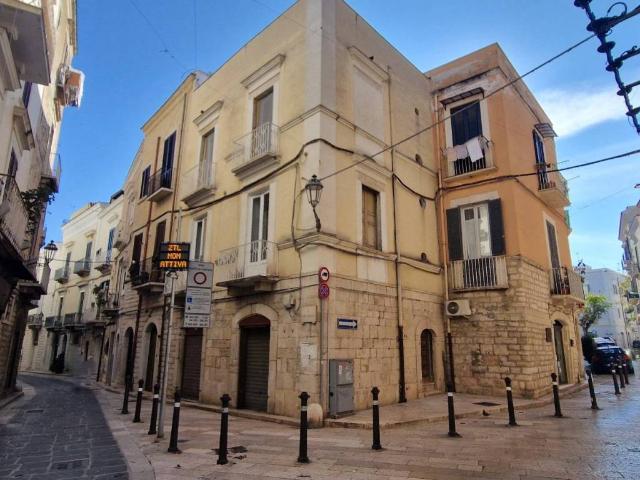 Palazzo in vendita a Trani, Barletta-andria-trani