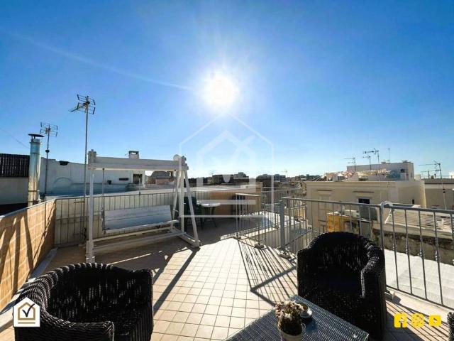 Palazzo in vendita a Puglia, Barletta-andria-trani