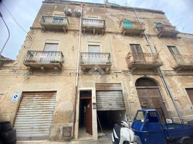 Palazzo in vendita a Trapani, Sicilia