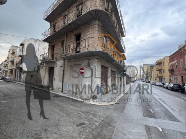 Palazzo in vendita a Trapani, Sicilia