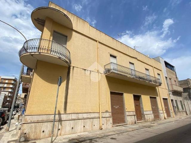 Palazzo in vendita a Trapani, Sicilia