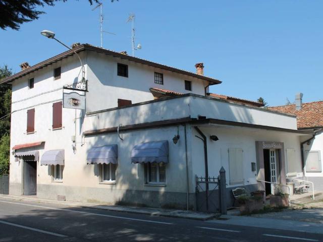 Palazzo in vendita a Traversetolo, Reggio Emilia
