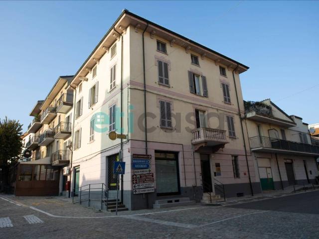 Palazzo in vendita a Denavolo, Travo