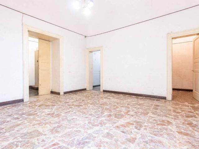 Palazzo in vendita a Trecastagni, Sicilia