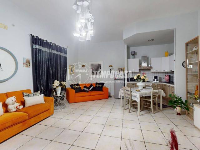 Palazzo in vendita a Trentola, Campania