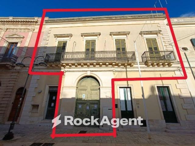 Palazzo in vendita a Puglia, Lecce