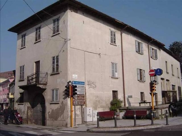Palazzo in vendita a Treviglio, Lombardia