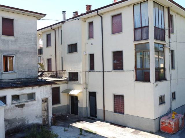 Palazzo in vendita a Curnasco, Treviolo