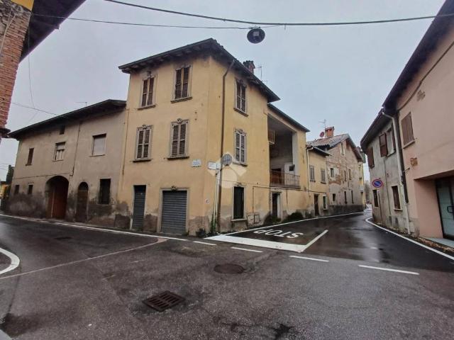 Palazzo in vendita a Curnasco, Treviolo