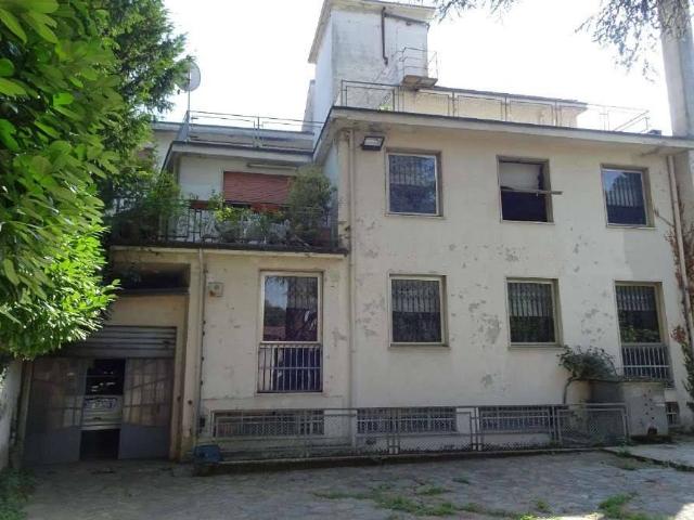 Palazzo in vendita a Trezzo Sull'adda, Lombardia