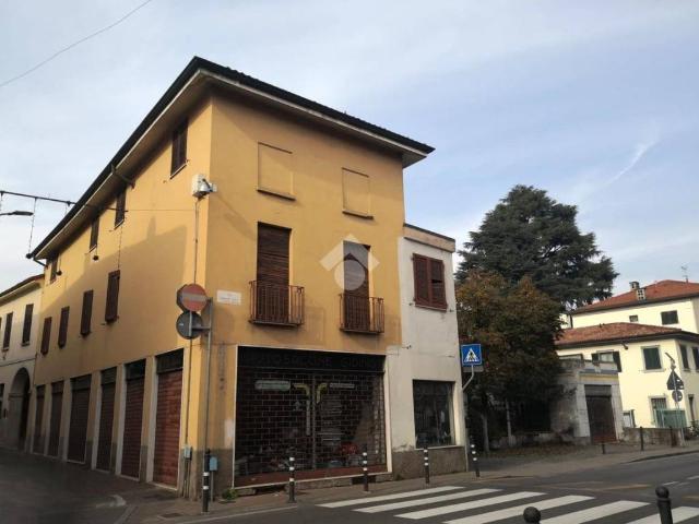 Palazzo in vendita a Trezzo Sull'adda, Lombardia
