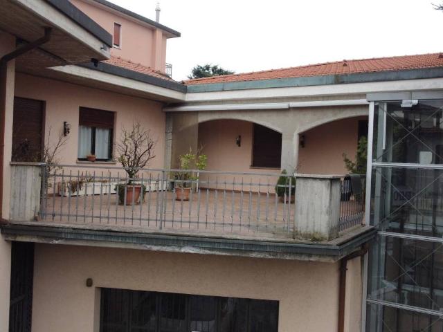 Palazzo in vendita a Baracche, Trezzo Sull'adda