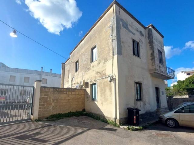 Palazzo in vendita a Puglia, Lecce
