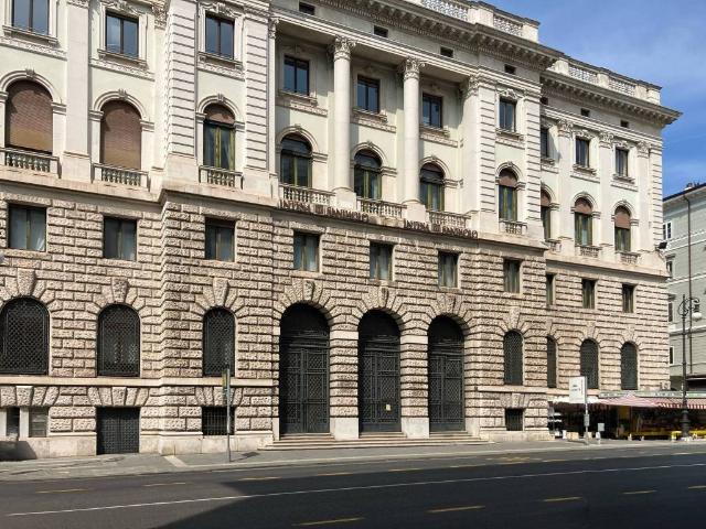 Palazzo in vendita a Borgo Teresiano, Trieste