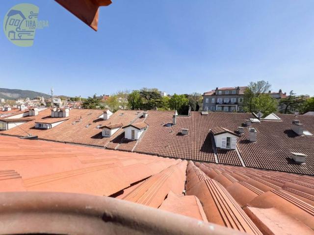 Palazzo in vendita a Città Nuova-Barriera Nuova-San Vito-Città Vecchia, Villa Opicina
