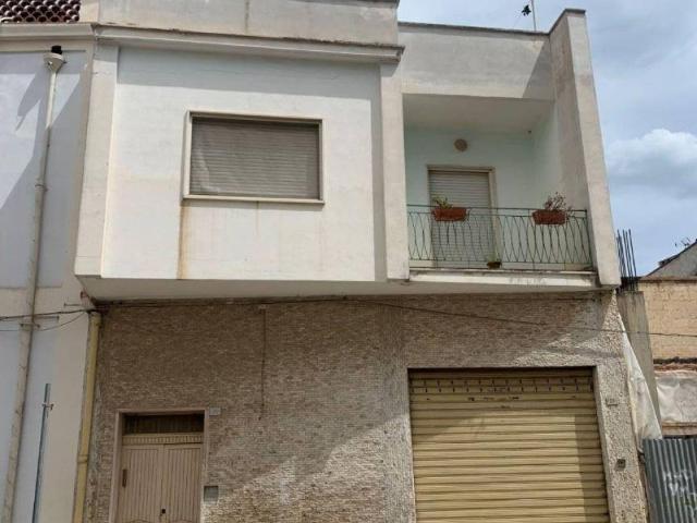 Palazzo in vendita a Trinitapoli, Barletta-andria-trani