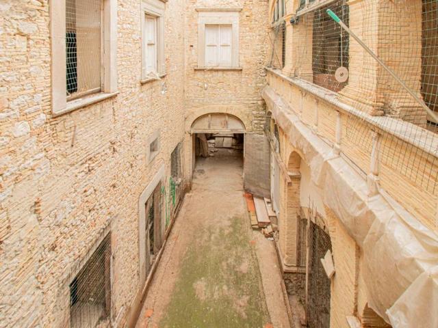 Palazzo in vendita a Puglia, Foggia