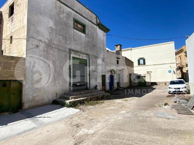 Palazzo in vendita a Puglia, Lecce