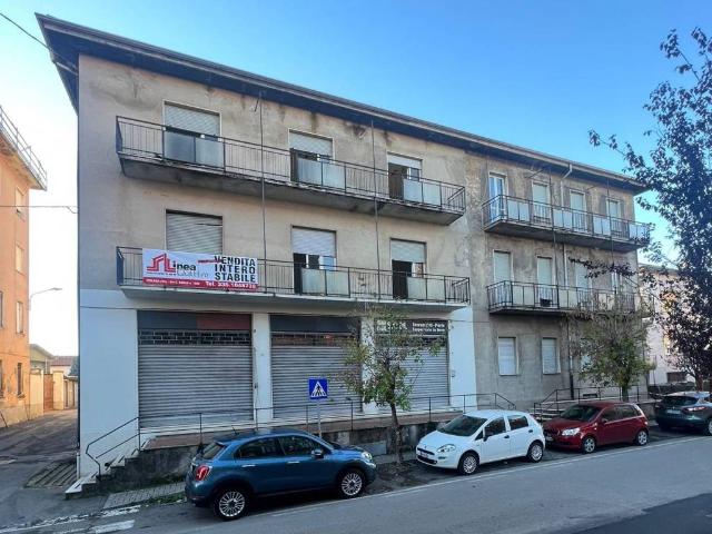 Palazzo in vendita a Turate, Lombardia
