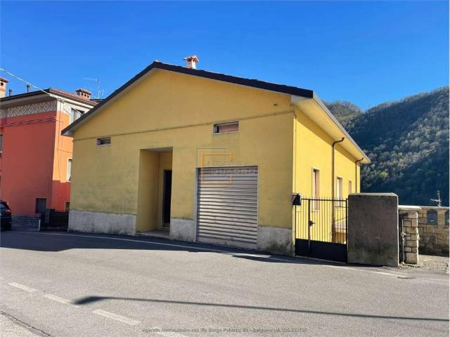 Palazzo in vendita a Ubiale Clanezzo, Lombardia