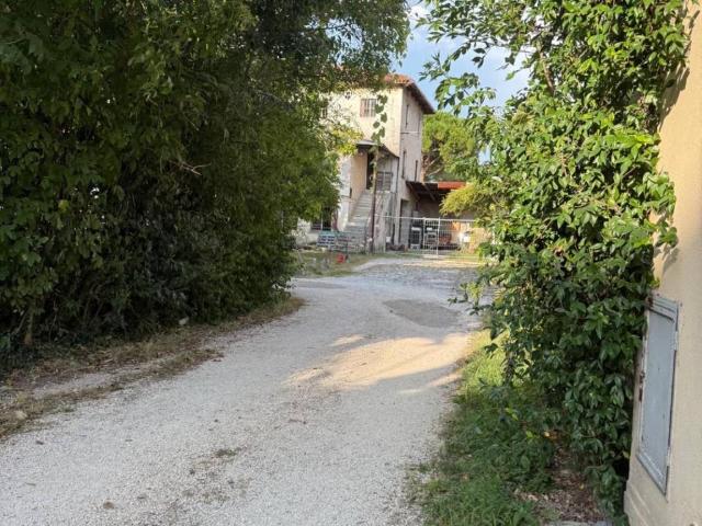 Palazzo in vendita a Baldasseria Media, Reana Del Roiale