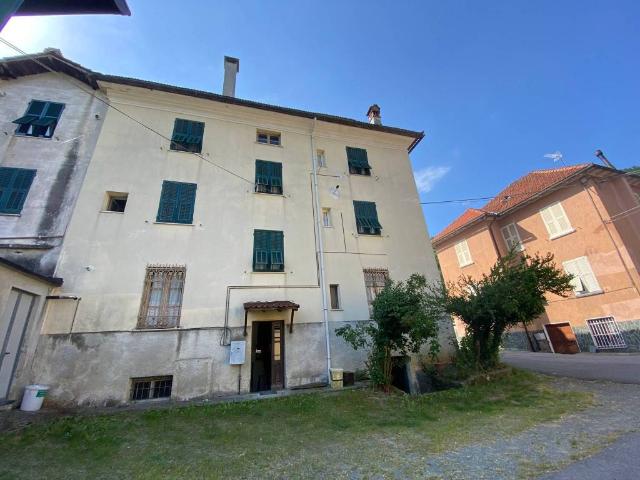 Palazzo in vendita a Urbe, Olba