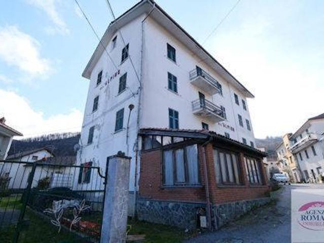 Palazzo in vendita a Urbe, Olba