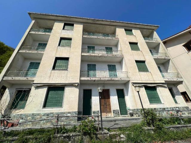 Palazzo in vendita a Urbe, Olba