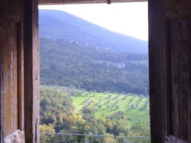 Palazzo in vendita a Vaiano, L'Isola