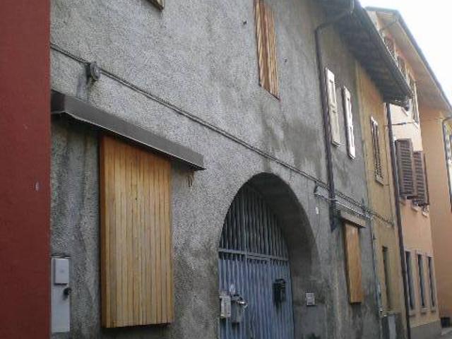 Palazzo in vendita a Vailate, Lombardia