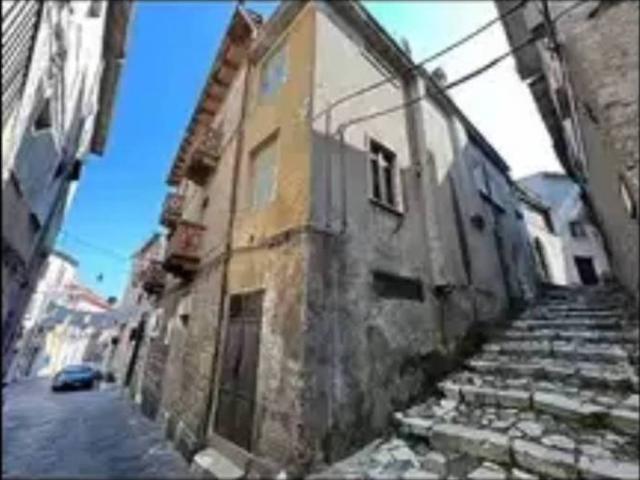 Palazzo in vendita a Vairano Patenora, Campania