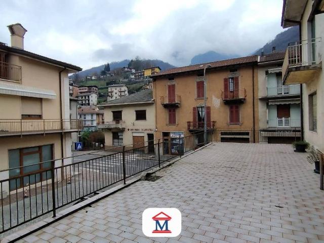 Palazzo in vendita a Comunità Montana della Valle Brembana, Val Brembilla