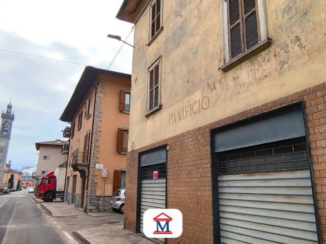 Palazzo in vendita a Comunità Montana della Valle Brembana, Val Brembilla