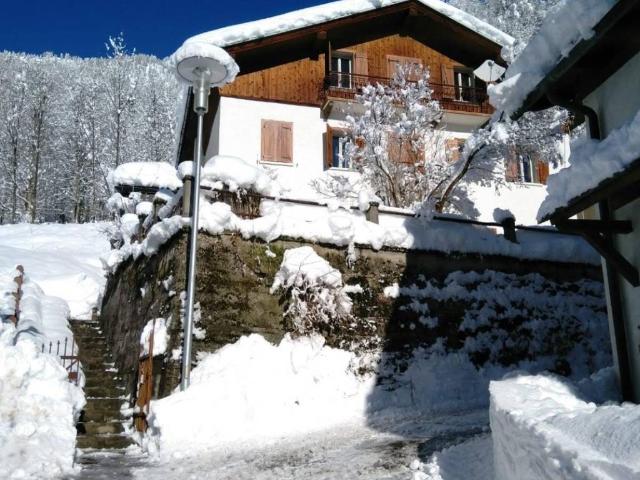 Palazzo in vendita a Val di Zoldo, Chiesa